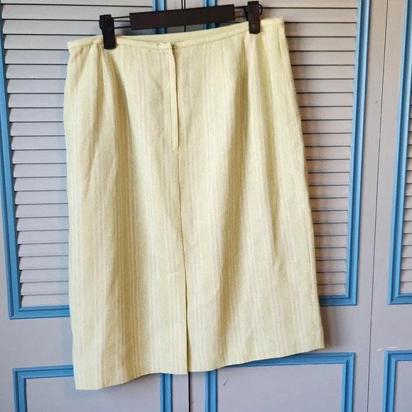 Dress Barn Green & White Skirt - Picture 6 of 11